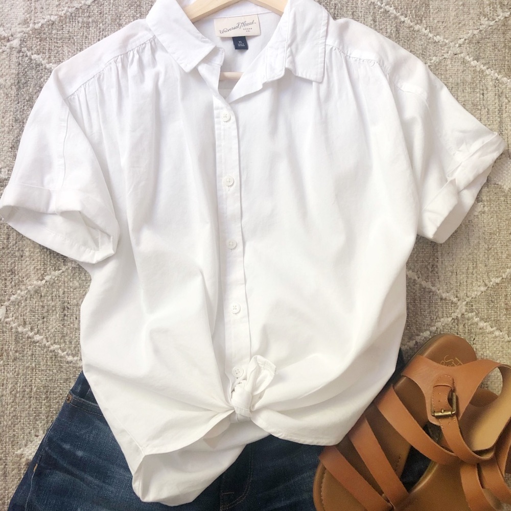Universal Thread Shortsleeved Button Down Shirt